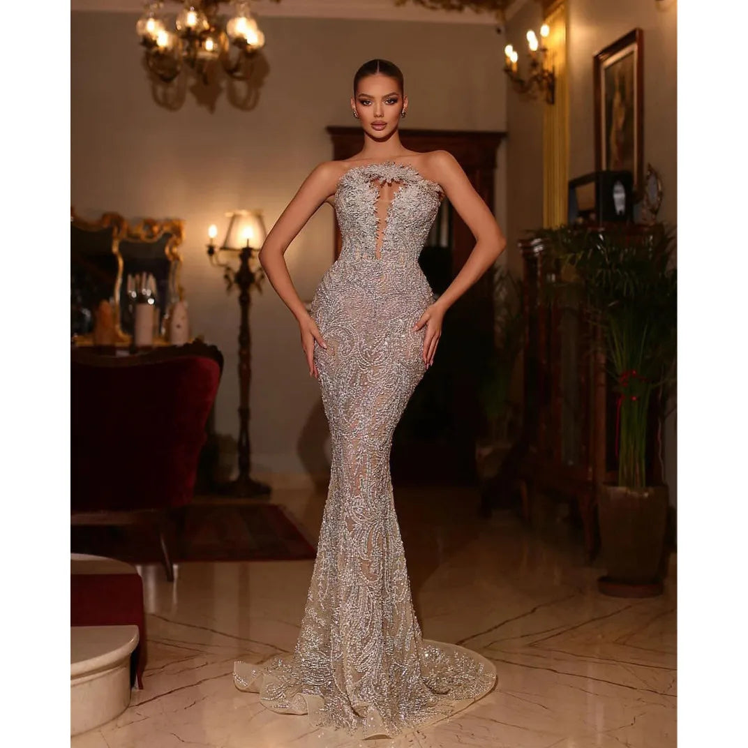 Glamorous Custom-Made Evening Gown with Sparkling Sequins and 3D Lace 