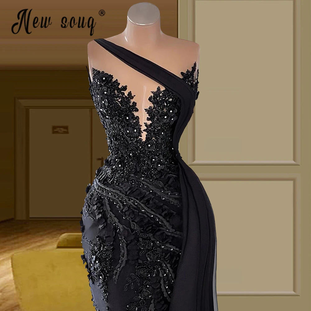 Elegant Black Lace Mermaid Evening Gown